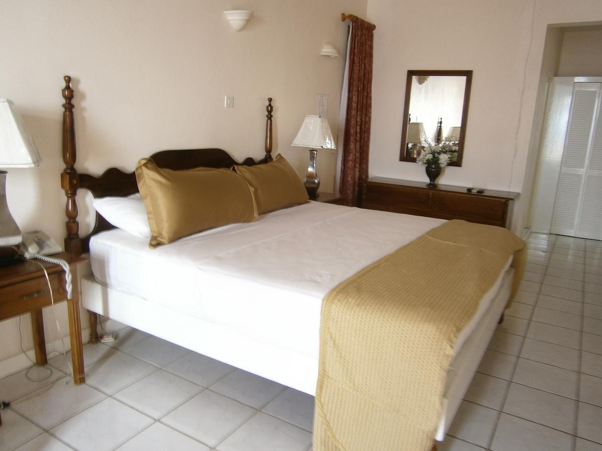 Whispering Bamboo Cove Resort Belfast Zimmer foto